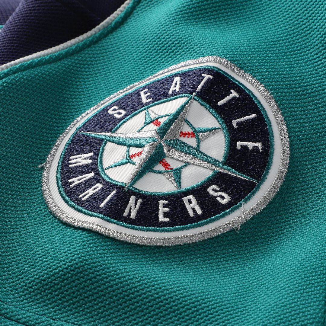 Seattle Mariners Ichiro Suzuki Mitchell & Ness 2006 Cooperstown Mesh Batting Practice Button - Up Jersey - Navy MLB Team Jersey Baseball Fan Apparel